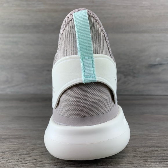 wmns nike flex contact 3